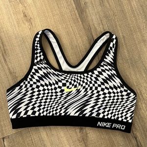 Black and White Nike Pro Sports Bra